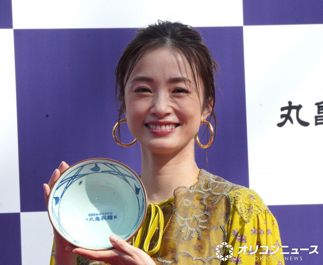 「1811人の麺職人が贈る『丸亀製麺・打ち立ての秋』」開幕式に登壇した上戸彩 （C）ORICON NewS inc.