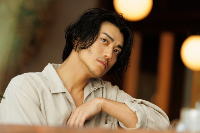 高田寛（赤西仁）＝Netflixシリーズ『匿名の恋人たち』独占配信中