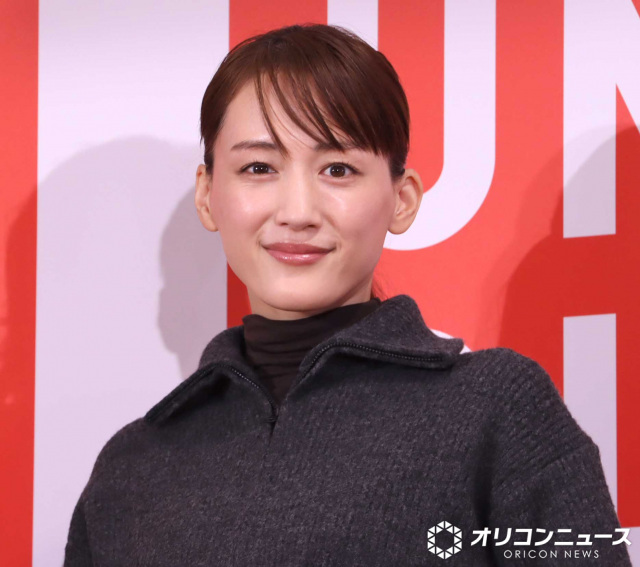 梅田駅前に登場した綾瀬はるか （C）ORICON NewS inc.