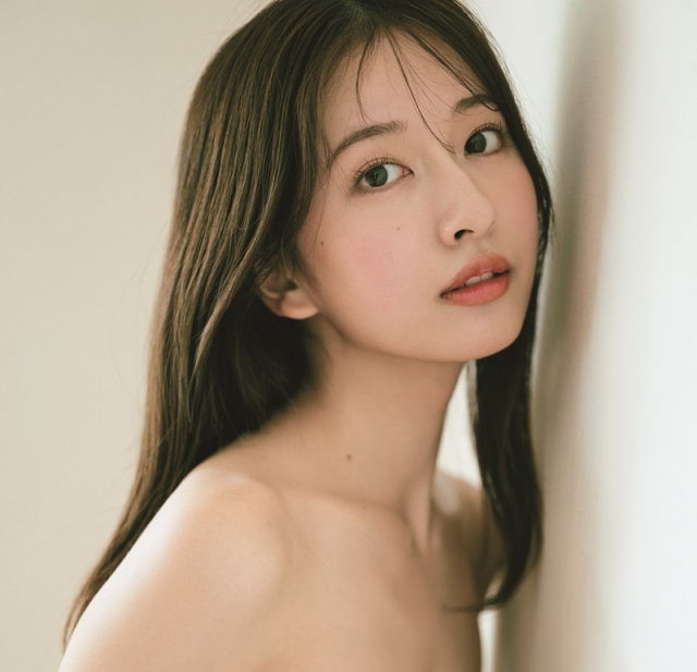 『PARADE（パレード）2025秋号』斉藤里奈　撮影／花村克彦