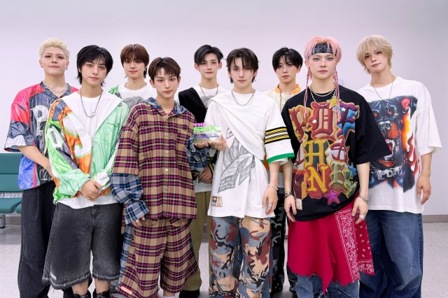 韓国音楽番組SBS M『THE SHOW』で1位を獲得した&TEAM（C）YX LABELS