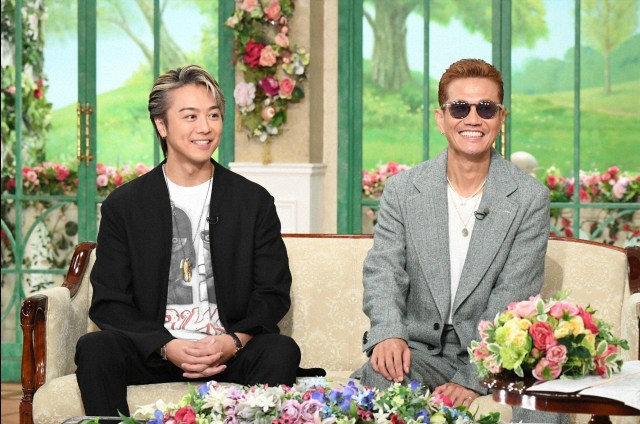『徹子の部屋』に出演する（左から）EXILE TAKAHIRO、EXILE ATSUSHI（C）テレビ朝日
