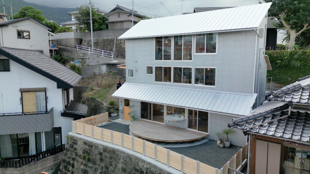 8日放送『住人十色』＝佐世保が一望できる、眺望に全振りした家（C）MBS