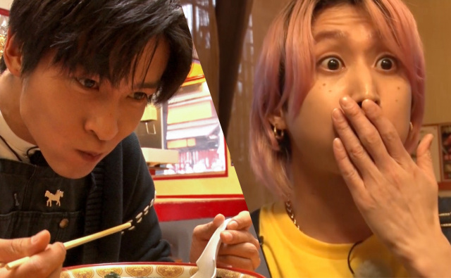 9日・23日放送『バナナマンのせっかくグルメ!!』に出演するSnow Man（左から）目黒蓮、佐久間大介（C）TBS