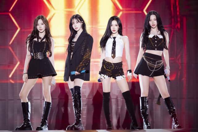 国立代々木競技場第一体育館でライブを行ったaespa　撮影：田中聖太郎