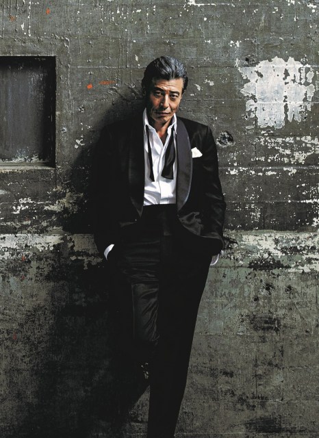 デビュー50周年を記念した豪華アニバーサリーBOXをリリースする舘ひろし