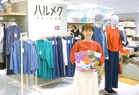 １０日オープンする「ハルメク　おみせ　山形屋店」＝９日、鹿児島市の山形屋