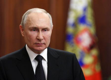 　テレビ演説するロシアのプーチン大統領＝２４日、モスクワ（ロシア大統領府提供・ロイター＝共同）