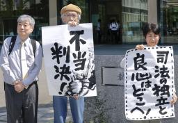 　九州電力川内原発の（左から）１号機、２号機＝２０２４年６月、鹿児島県薩摩川内市