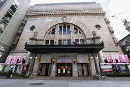 　２０２６年５月の公演後に閉館することが決まった大阪松竹座＝大阪・道頓堀
