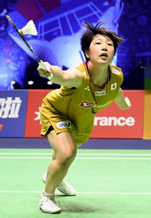 　女子シングルス準々決勝　中国選手と対戦する山口茜＝パリ（共同）