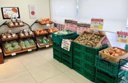 　ローソン上厚真店＝２０２４年１１月、北海道厚真町
