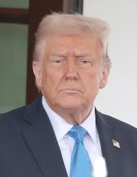 　トランプ米大統領、インドのモディ首相（いずれもゲッティ＝共同）