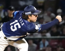 　楽天戦に先発し、５回２失点で６勝目を挙げた西武・与座＝楽天モバイルパーク