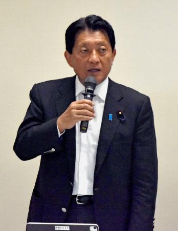 　自民党のデジタル社会推進本部の会合であいさつする平井卓也本部長＝４日午前、東京・永田町の党本部