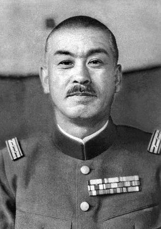 　牛島満氏