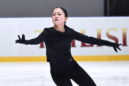 　公式練習で調整する渡辺倫果＝トビリシ（共同）