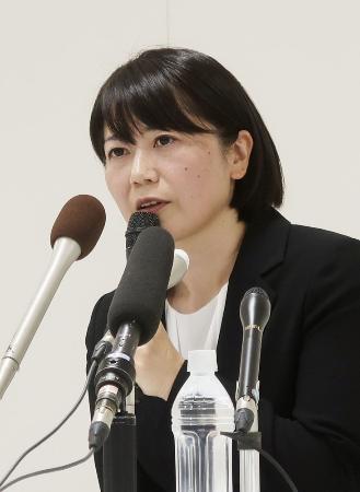 　臨時記者会見に臨む前橋市の小川晶市長＝９月、前橋市