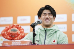 　男子個人総合決勝　橋本大輝の床運動＝ジャカルタ（共同）