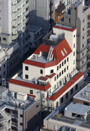 　世界平和統一家庭連合（旧統一教会）の本部が入るビル＝３月、東京都渋谷区