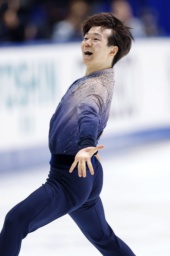 　女子フリーの演技を終え、ガッツポーズする坂本花織＝東和薬品ラクタブドーム