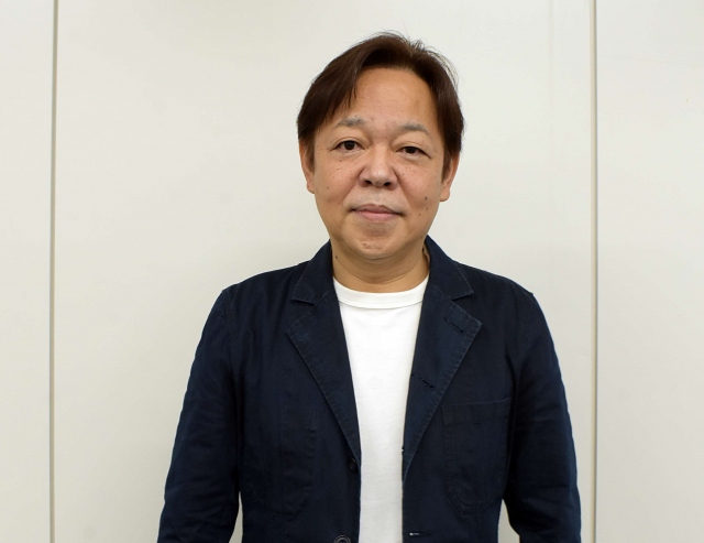 「ドラフト会議」の司会を務めるフリーアナウンサー／ナレーターの関野浩之　(C)oricon ME inc.