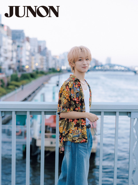 JUNON10月号に登場するMAZZEL・NAOYA
