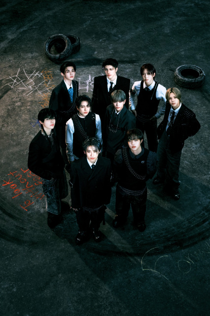 『&TEAM 100日密着 ～Howling out to the World～』放送決定（C）YX LABELS