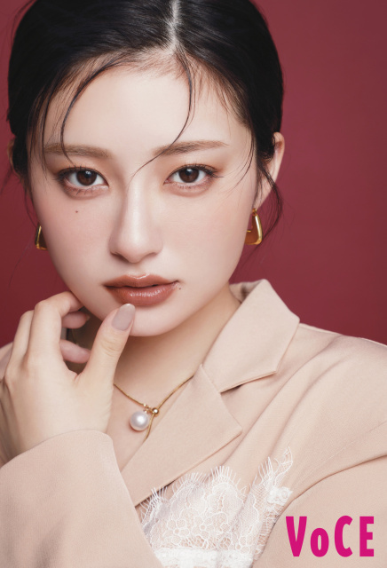 吉川愛＝『VOCE』2025年11月号（講談社）
