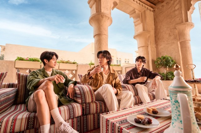 スペシャル映像「Dubai, Who’s Ready?（いざドバイへ、準備はいい？）」の続編が公開中（左から）チェ・ウシク、パク・ソジュン、パク・ヒョンシク