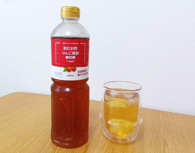 『by Amazon 飲むお酢 りんご黒酢 1000ml 6倍希釈タイプ』をレビュー （C）oricon ME inc.