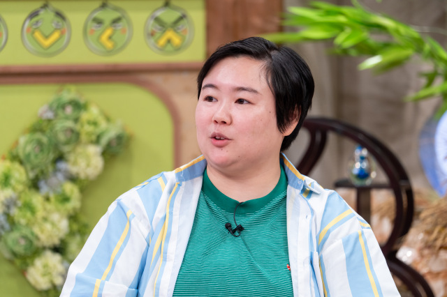 28日放送『もんくもん』に出演するやす子（C）ytv