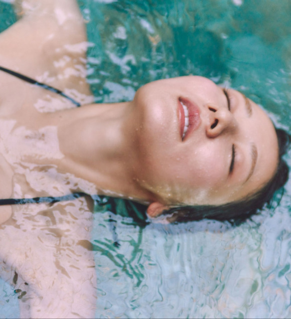 日向坂46河田陽菜2nd写真集先行カット　撮影／SAKAI DE JUN（C）竹書房