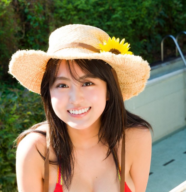 『福井梨莉華カレンダーブック2026』（秋田書店）