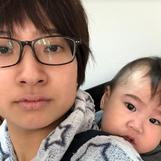 出産直後、外見に構う余裕のなかった2019年のいとみきさん（@itomii_lifeより）
