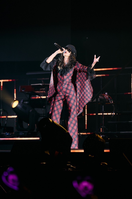 中島美嘉、ソウル公演より「GLAMOROUS SKY」ライブ映像を公開