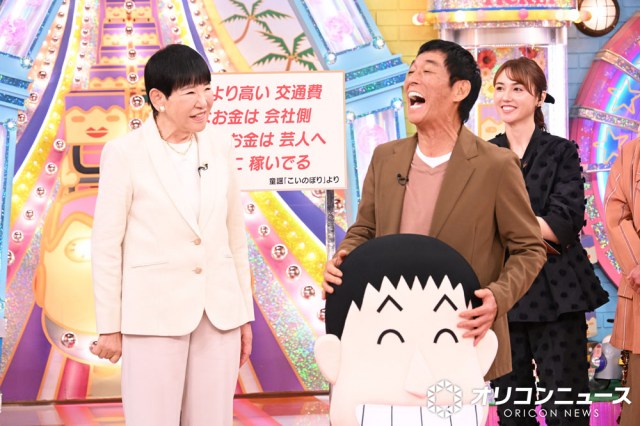 『アッコにおまかせ！40周年記念スペシャル』に出演した（左から）和田アキ子、明石家さんま　（C）TBS
