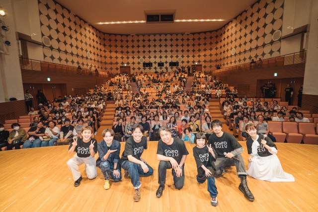 4日に能登半島地震の被災地で開催された『cinema bird（シネマバード） in石川県奥能登』（左から）ノムラフッソ、王坂、豪起、小曽根真、永野、永尾柚乃、斎藤工、谷尻萌