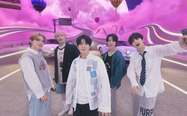 『TOMORROW X TOGETHER VR CONCERT : HEART ATTACK』（C）HYBE JAPAN（P）＆（C）BIGHIT MUSIC