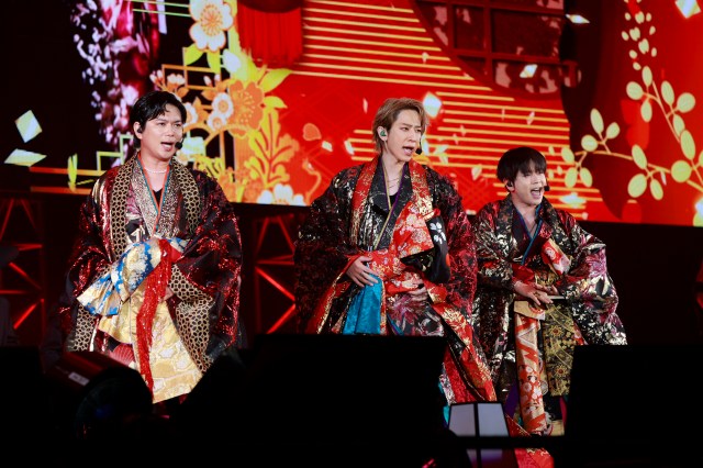 『NEWS LIVE TOUR 2025 変身』横浜アリーナ公演より