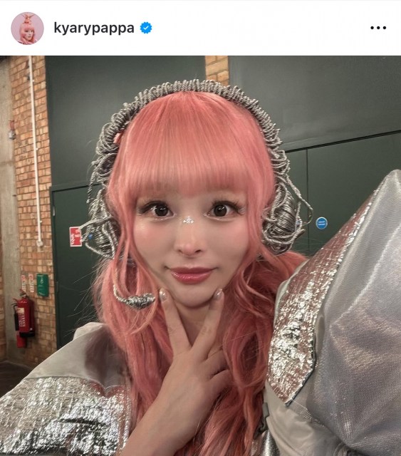 きゃりーぱみゅぱみゅ　（写真はインスタグラム @kyarypappa より）