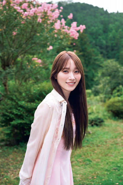 『週刊少年サンデー』46号に登場する櫻坂46守屋麗奈