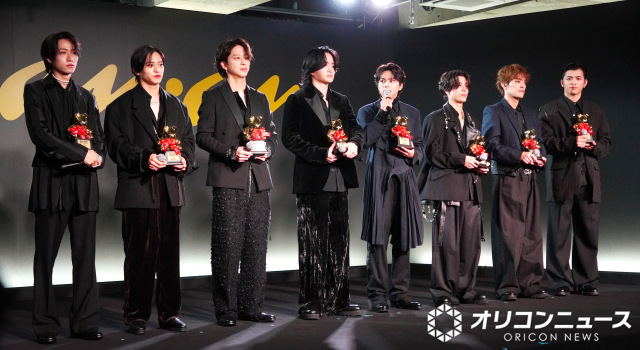 『anan AWARD』大賞を受賞したtimelesz(左から)橋本将生、猪俣周杜、寺西拓人、菊池風磨、佐藤勝利、松島聡、原嘉孝、篠塚大輝 （C）ORICON NewS inc.