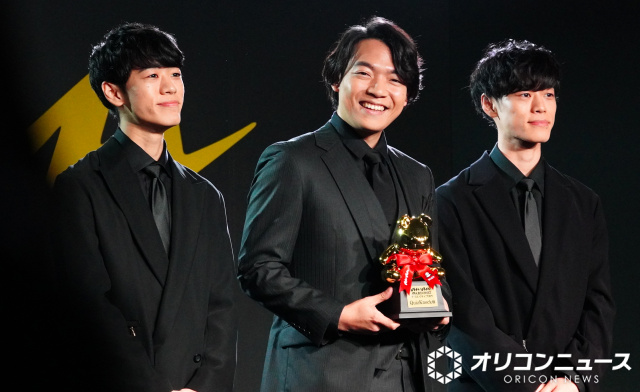 クリエイティブ部門を受賞したQuizKnock（左から）東問、伊沢拓司、東言 （C）ORICON NewS inc.