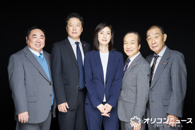 『緊急取調室』（左から）塚地武雅、田中哲司、天海祐希、小日向文世、でんでん（撮影：松尾夏樹） （C）ORICON NewS inc.