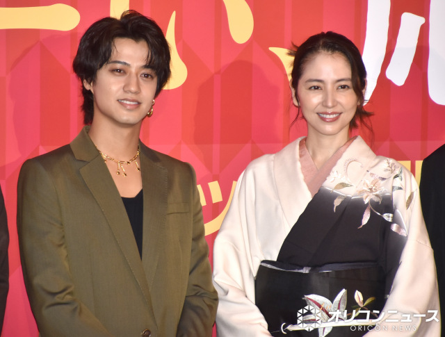映画『おーい、応為』初日舞台あいさつに登壇した（左から）高橋海人、長澤まさみ （C）ORICON NewS inc.