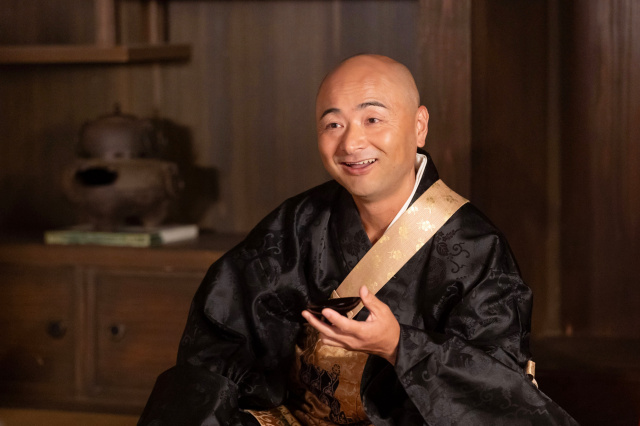 江口直人（生臭坊主）＝大河ドラマ『べらぼう～蔦重栄華乃夢噺～』の場面カット（C）NHK