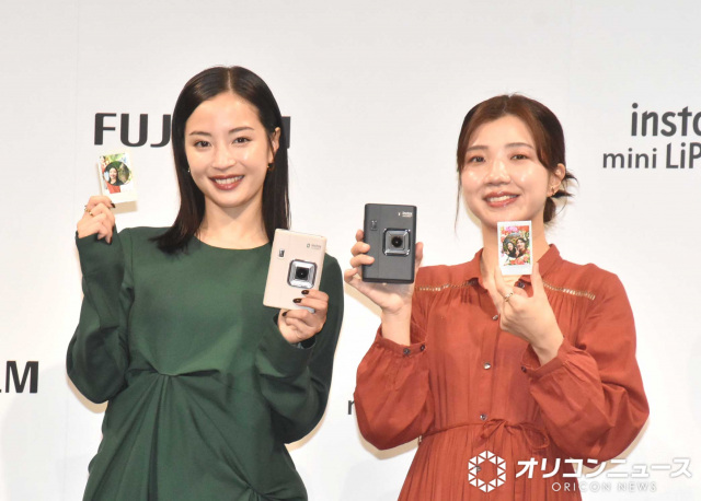 行きたい場所を明かした広瀬すず（左）、福田麻貴（右） （C）ORICON NewS inc.