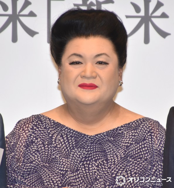 腰を気遣いながらイベント登壇したマツコ・デラックス （C）ORICON NewS inc.