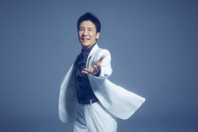 26日放送『情熱大陸』に登場する郷ひろみ(C)MBS